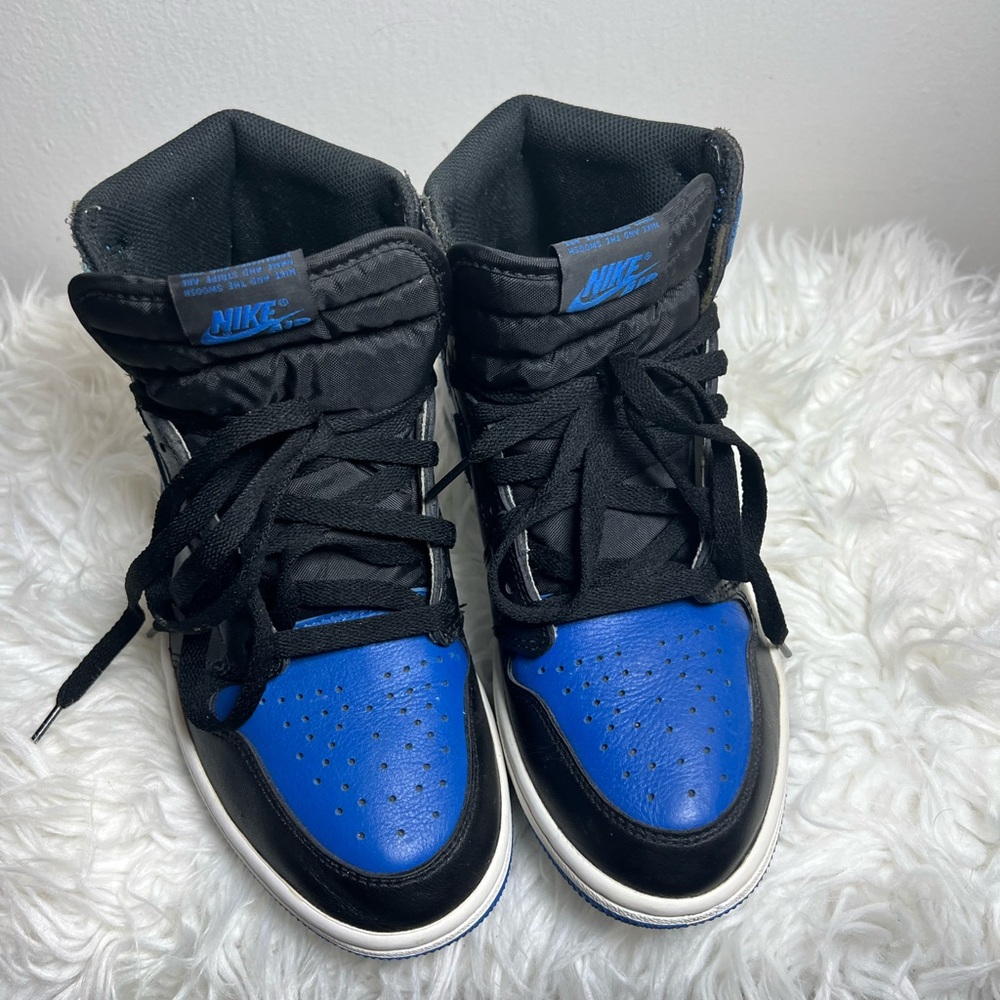 Royal blue 1s
